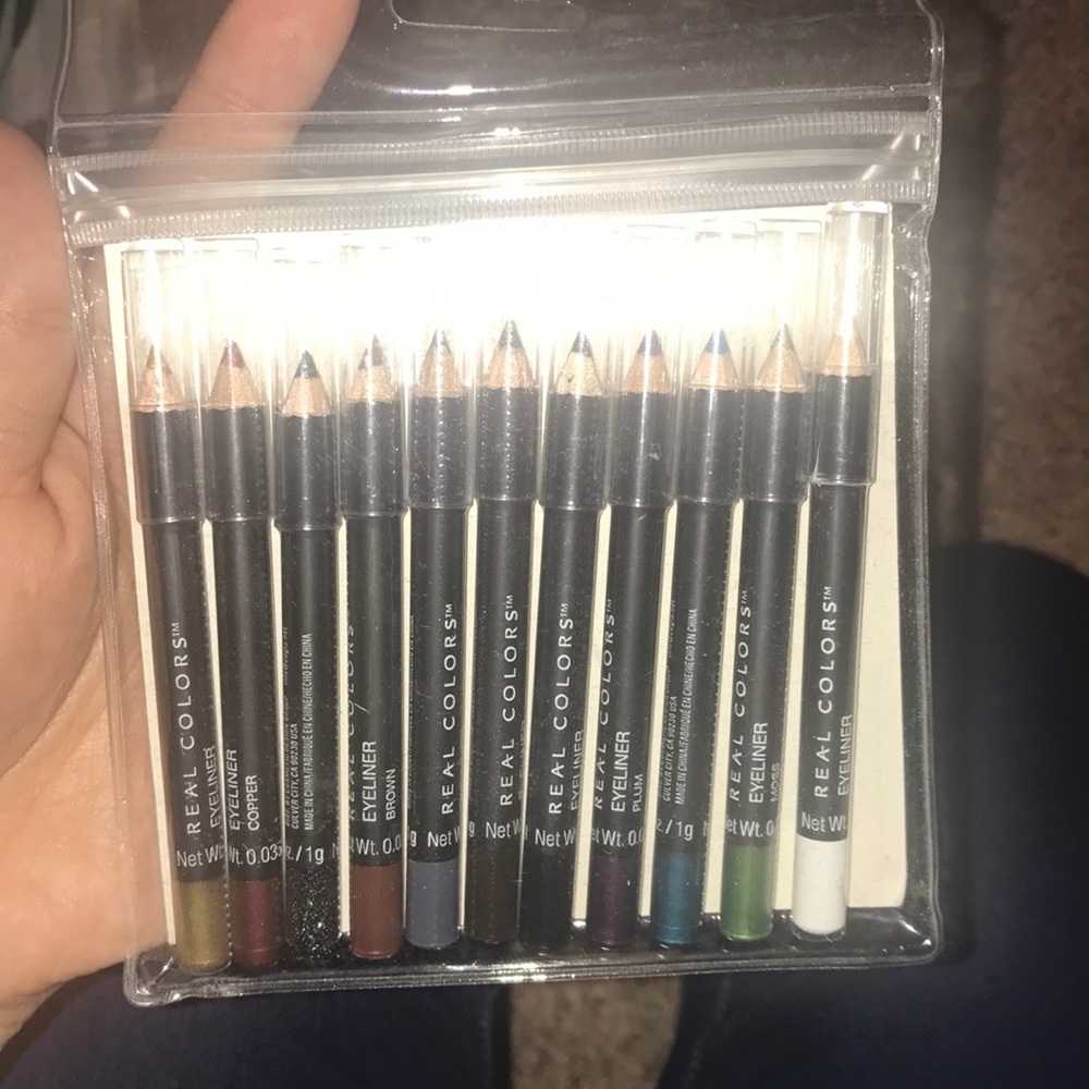 pack of mini eyeliner
